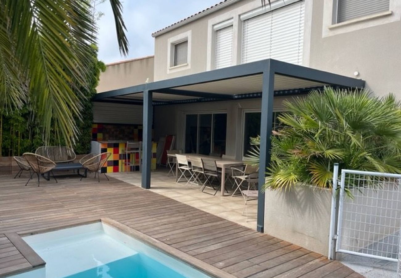 Villa à Sète - Sète, Jolie villa avec piscine à 5 mn des plages