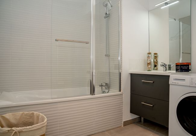 Appartement à Sète - Sète, Beau T4, proche plages, terrasse et parking Appartement à Sète - Sète, Beau T4, proche plages, terrasse et parking