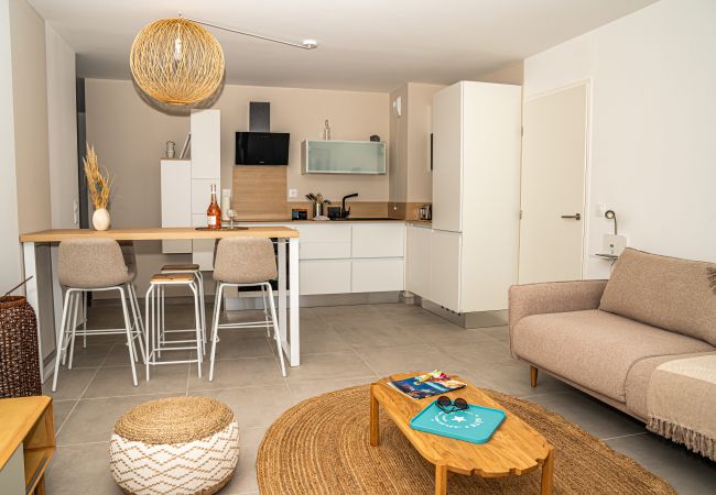 Appartement à Sète - Sète, Beau T4, proche plages, terrasse et parking Appartement à Sète - Sète, Beau T4, proche plages, terrasse et parking