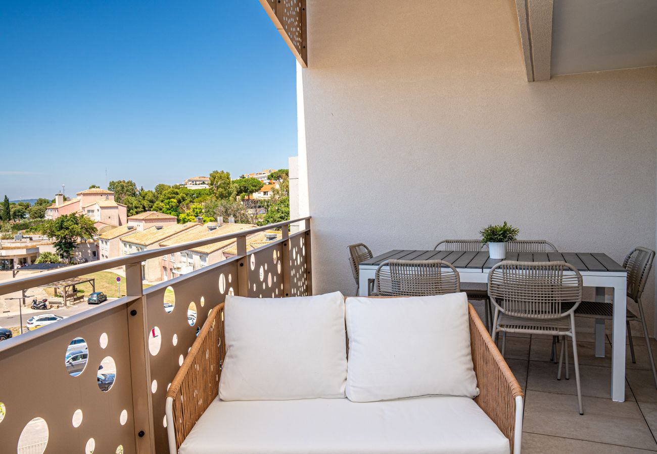 Appartement à Sète - Sète, Beau T4, proche plages, terrasse et parking