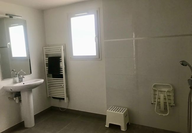Villa à Sète - Villa en 1ère ligne sur l’Étang de Thau – Piscine Villa à Sète - Villa en 1ère ligne sur l’Étang de Thau – Piscine