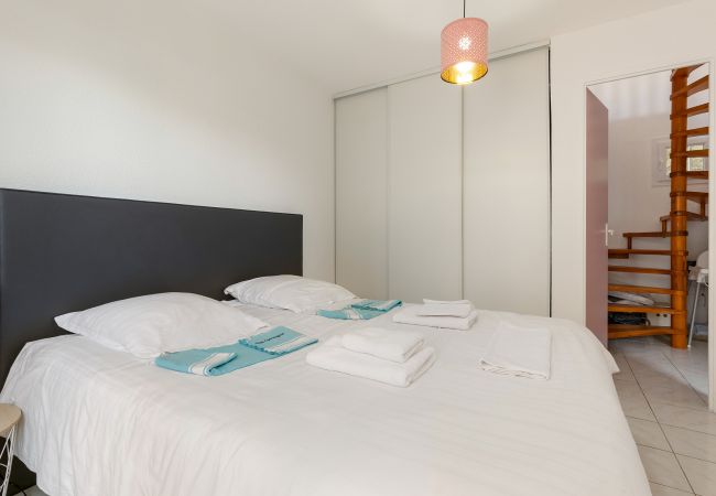 Appartement à Frontignan - REVE DE MER, Duplex 6 pers en bord de plage. Appartement à Frontignan - REVE DE MER, Duplex 6 pers en bord de plage.