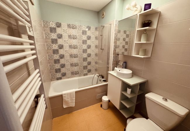Appartement à Sète - Sète – T2 avec piscine, parking – 2 pas des plages Appartement à Sète - Sète – T2 avec piscine, parking – 2 pas des plages