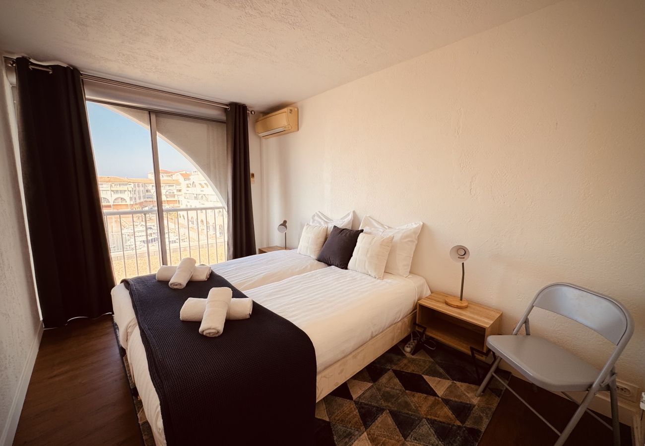 Appartement à Sète - L’Hippopotame rose – Duplex avec terrasse sur la M