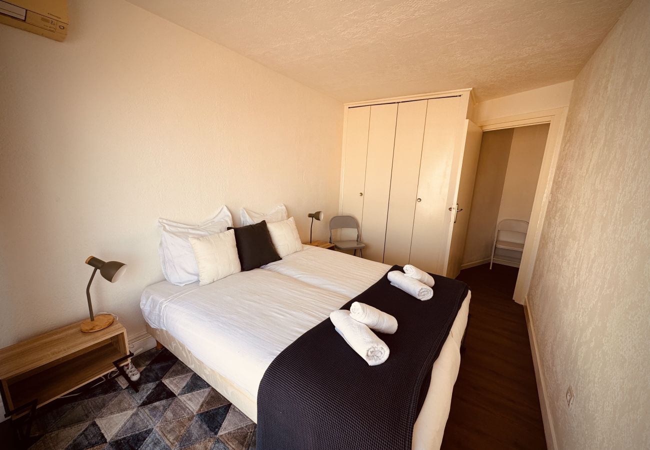 Appartement à Sète - L’Hippopotame rose – Duplex avec terrasse sur la M