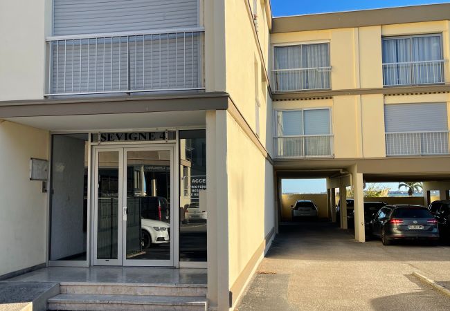 Apartment in Balaruc-les-Bains - Balaruc-Les-Bains, Charmant T2 à deux pas des Ther