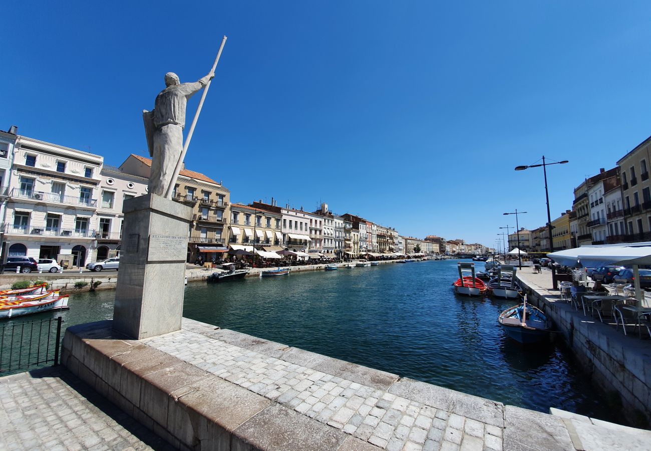 Townhouse in Sète - Triplex avec terrasse en rooftop, au coeur de Sète