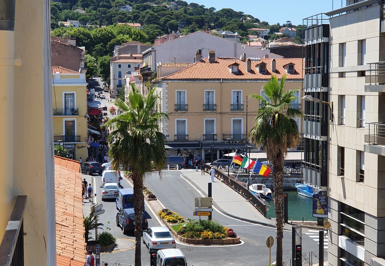 Townhouse in Sète - Triplex avec terrasse en rooftop, au coeur de Sète