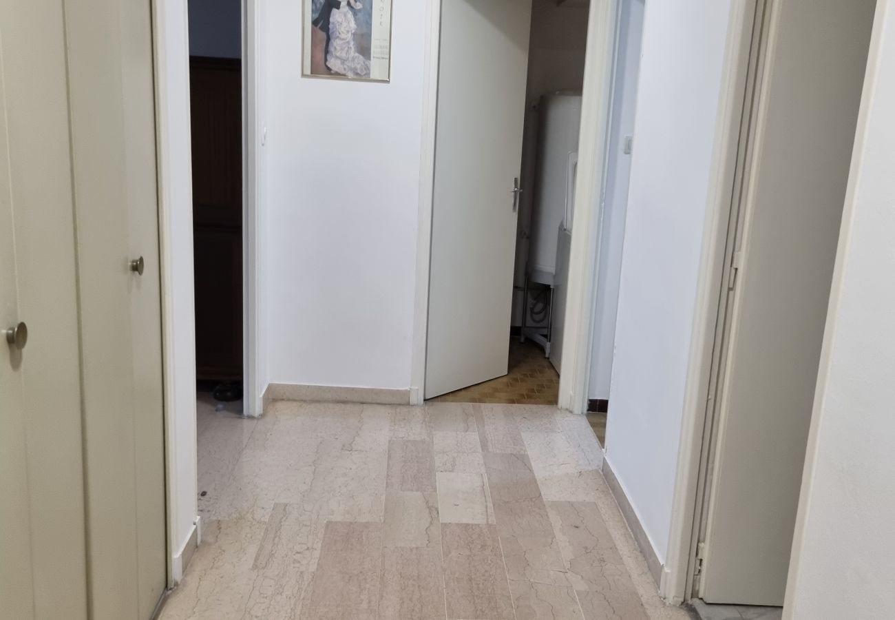 Apartment in Sète - Sète, T3 sur les quais en centre ville, parking &