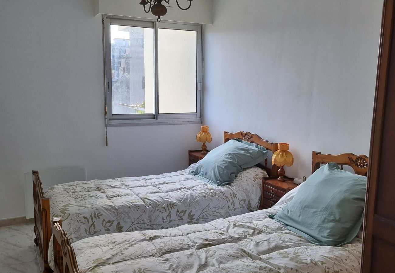 Apartment in Sète - Sète, T3 sur les quais en centre ville, parking &