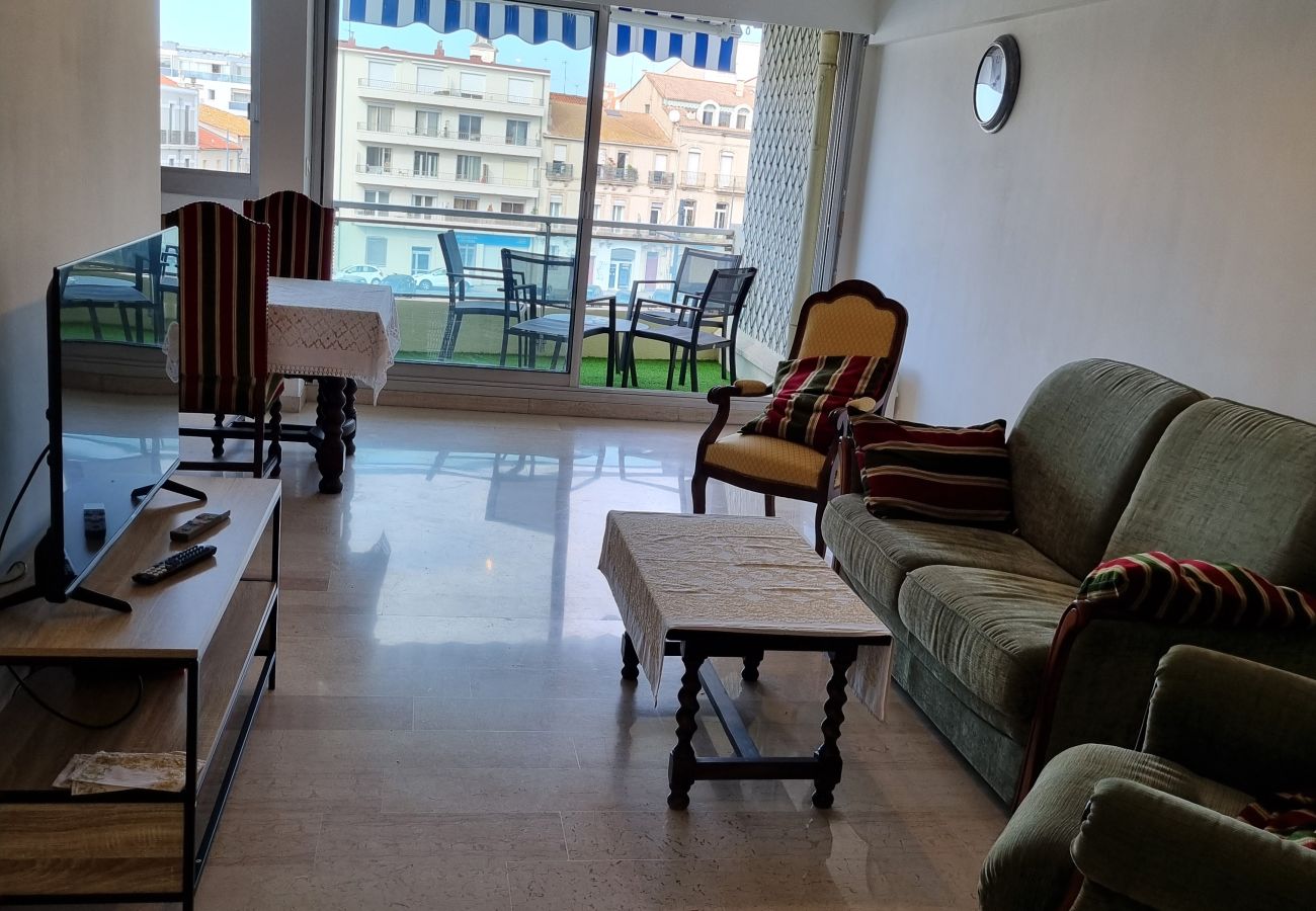 Apartment in Sète - Sète, T3 sur les quais en centre ville, parking &
