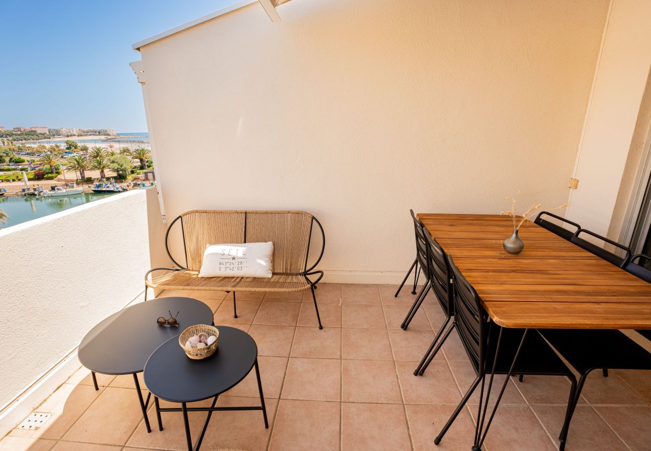 Apartment in Sète - T3 renové à deux pas des plages - terrasse