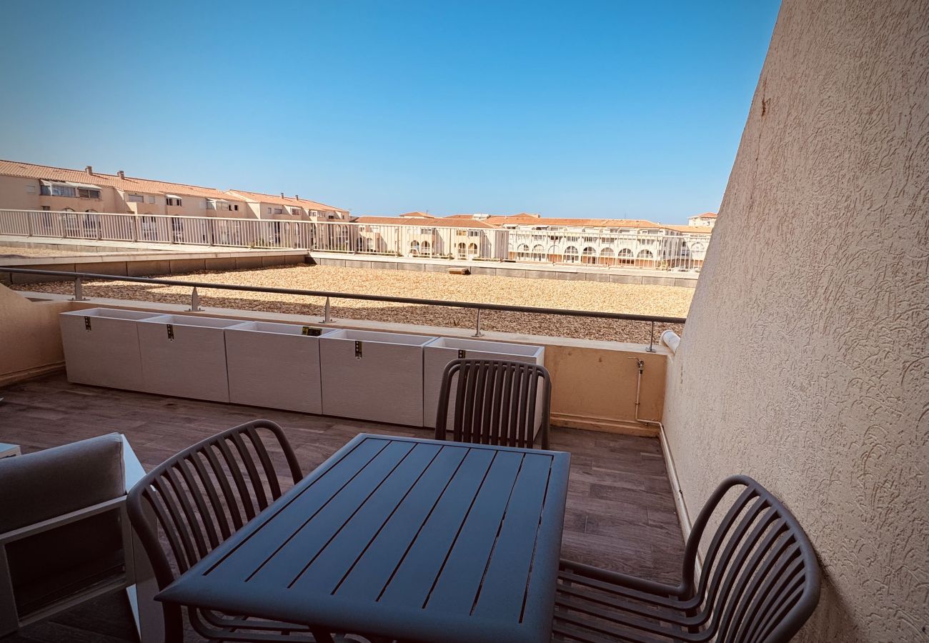 Apartment in Sète - L’Hippopotame rose – Duplex avec terrasse sur la M